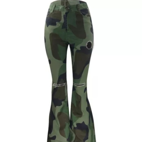 Camouflage bell bottoms - Picture 4 of 7